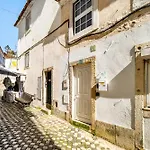 Apartment Whome Alfama Retreat Steps From Santa Luzia Viewpoint